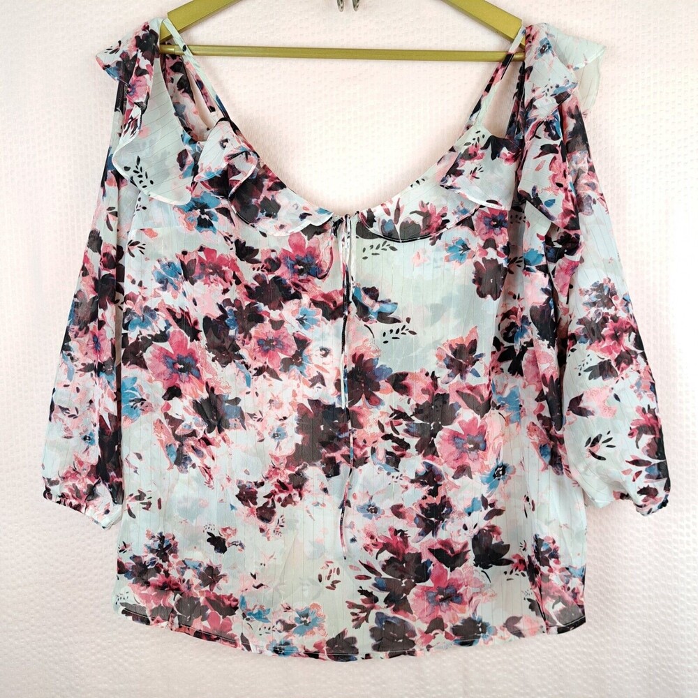 Arizona Jean Co Juniors Plus 1X Lightweight Cold Shoulder Blouse Flowers